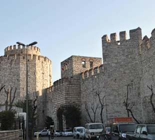 Крепость Yedi Kule