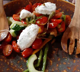 Griechischer Salat modern und lecker interpretiert