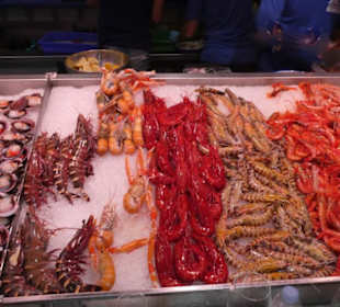 Bunter Markt in Santa Cruz