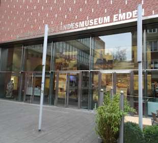 Eingang zum Landesmuseum