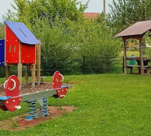 Spielplatz Dorfgemeinschaftshaus Schnetzenhausen