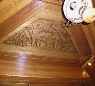 Holzdecke im Restaurant
