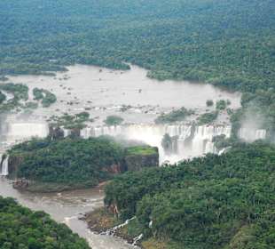 Helikopterflug Iguazu Teufelschlund/ Isla San Mart