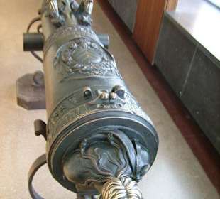 Музей, пушка