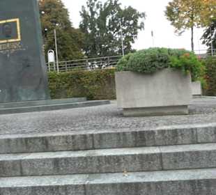 Zeppelindenkmal