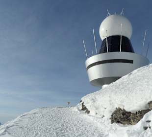 Blick zur Wetterstation