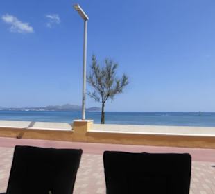 Blick vom Restaurant Miami zur Promenade u. Strand