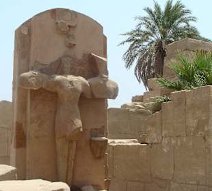 Torzo faraonovej sochy