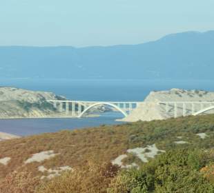 Blick vom Festland zur Krk-Brücke