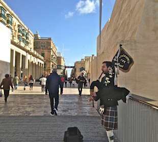 City Gate Valletta near British Hotel