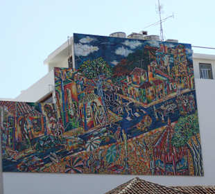 Bulevar de la melancolía en la ciudad de los gallos