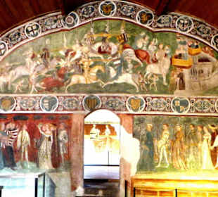 Gesamtbild im Turniersaal (um 1400)