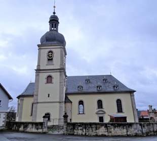Außenansicht der Wallfahrtskirche Glosberg 
