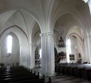 Blick in das Schiff der Kirche