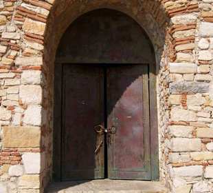 Leider zu! Tor zum Turm der Burg