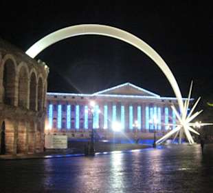 Arena & Palazzo Barbieri at night