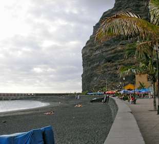 Am Strand von Tazacorte