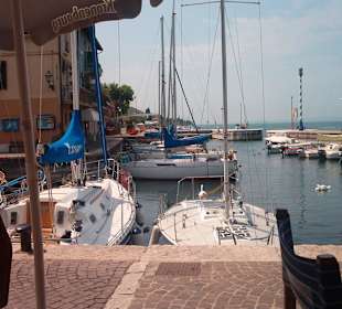 5 Minuten Fussweg vom Hotel nach Brenzone