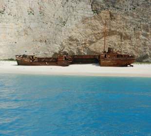 Man kommt nur über den Seeweg dort hin