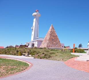 Die Pyramide - Erinnerung an Elizabeth