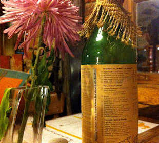 Getränkekarte und Tischdeko