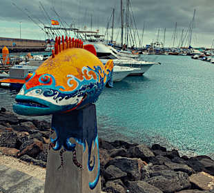 Fischskulpturen Hafen Corralejo