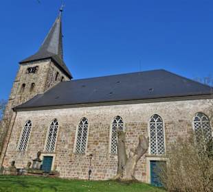 Außenansicht der Kirche St. Martini Lesum