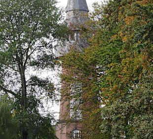 Schlosspark in Husum mit Wasserturm