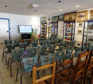 Museum und Vortragsraum bei Desclaux