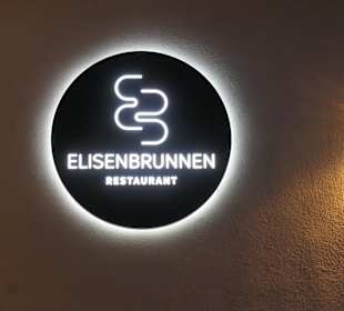 Zum Gute-Nacht-Getränk beim Rest. Elisenbrunnen