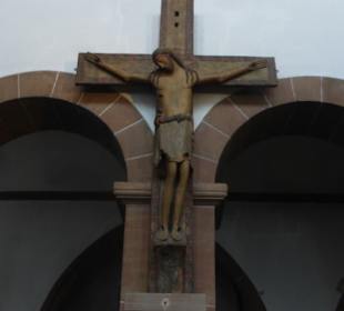 Kreuz in der Stiftsbasilika