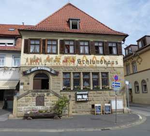 Außenansicht vom Markplatz