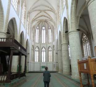 In der Kirche/Moschee