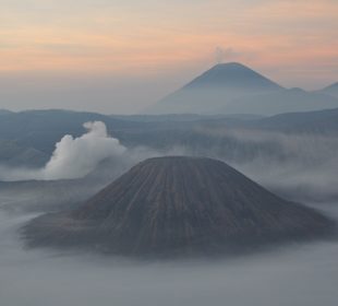 Sonnenaufgang am Bromo