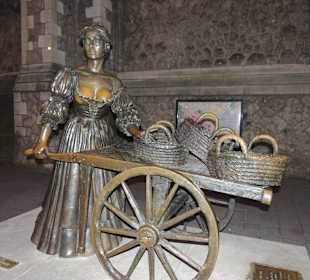 Molly Malone - the tart with the cart