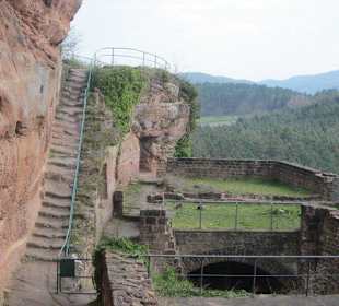 Schöne Burgruine Drachenfels