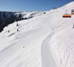 Pisten und Lifte im Skigebiet von Leogang
