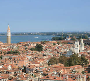 Über den Dächern von Venedig