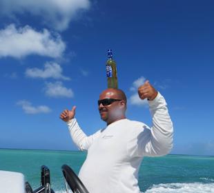 Der Kapitän "Helmut" hat nur Spaß im Kopf