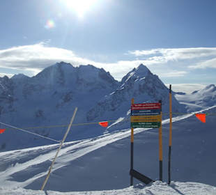 Blick vom Corvatschgipfel hinüber zur Bernina