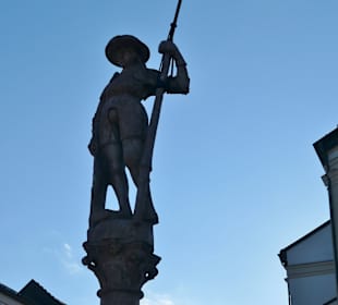 Der Lindlbrunnen: Wahrzeichen von Traunstein