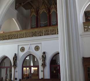 Katholische Pfarrkirche St. Salvator