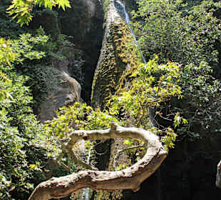 Wasserfall mit See - gibt's nur im Hollywood-Kino