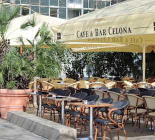 Außenplätze von Cafe & Bar Celona an der Schlachte