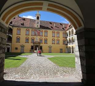 Blick in den Innenhof der Hofburg