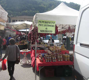 Wochenmarkt in Morbegno