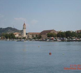 Blick über die Hafen von Zakynthos Stadt