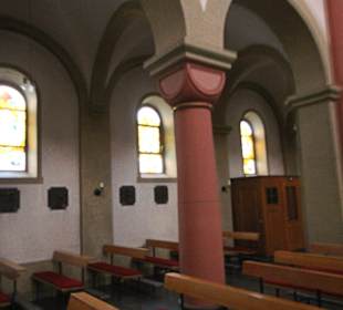 Blick in das Seitenschiff