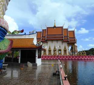 Wat Plai Laem