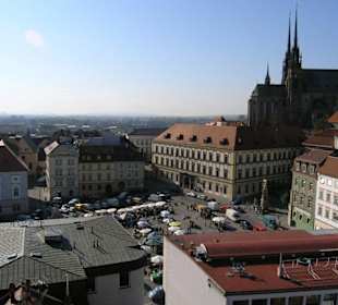 Blick auf dem Markt mit dem Palais Dietrichstein